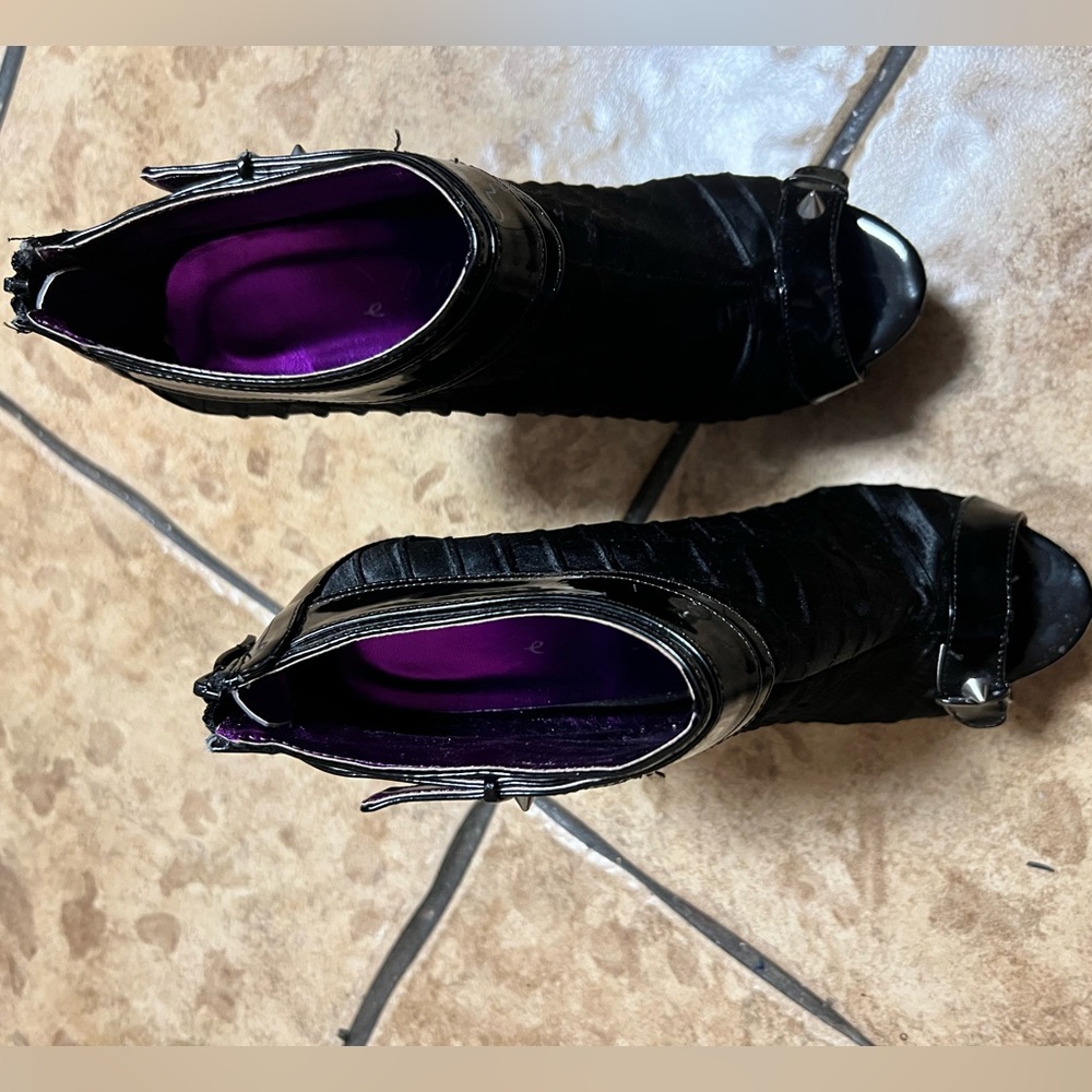 Black platform heels 👠 - Picture 10 of 12